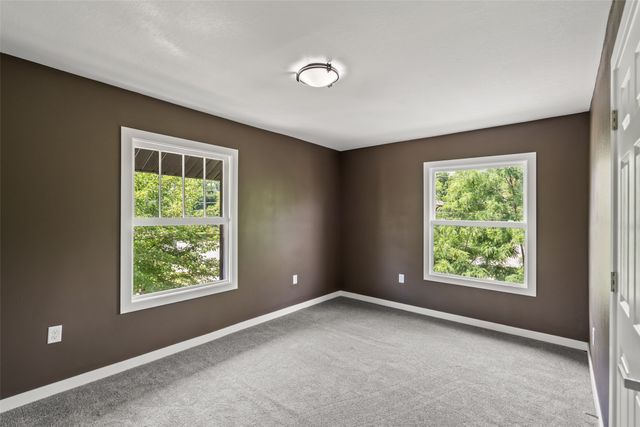 250 Franklin Avenue, Des Moines, IA 50314