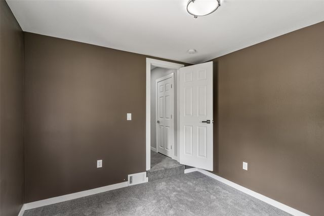 250 Franklin Avenue, Des Moines, IA 50314