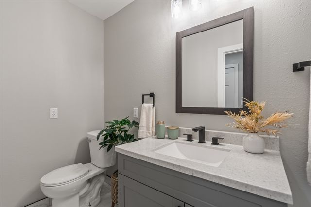 250 Franklin Avenue, Des Moines, IA 50314