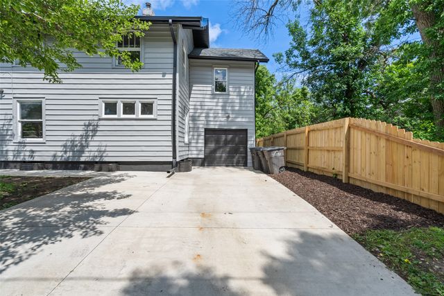 250 Franklin Avenue, Des Moines, IA 50314