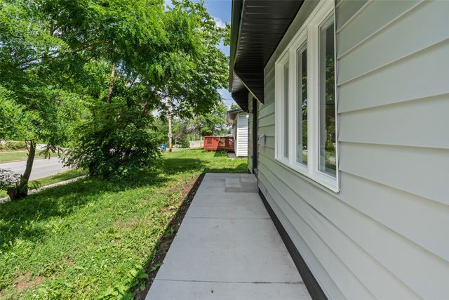 250 Franklin Avenue, Des Moines, IA 50314