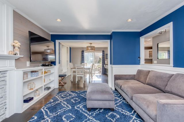 15 New Hampshire Avenue, Nashua, NH 03063