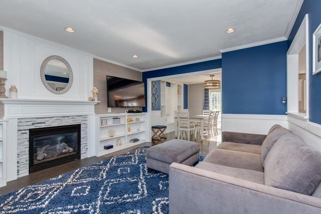 15 New Hampshire Avenue, Nashua, NH 03063
