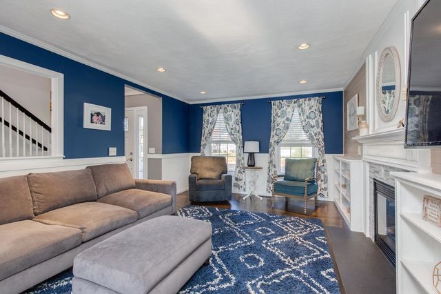 15 New Hampshire Avenue, Nashua, NH 03063