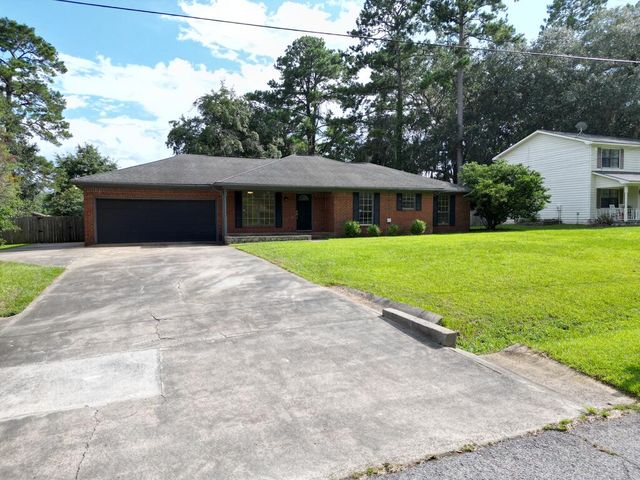 414 Flowers Drive, Hinesville, GA 31313