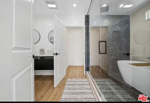 5750 5th Avenue, Los Angeles, CA 90043