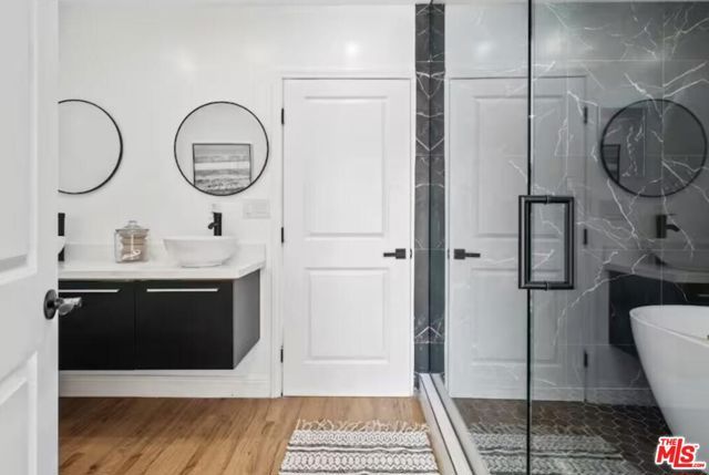 5750 5th Avenue, Los Angeles, CA 90043