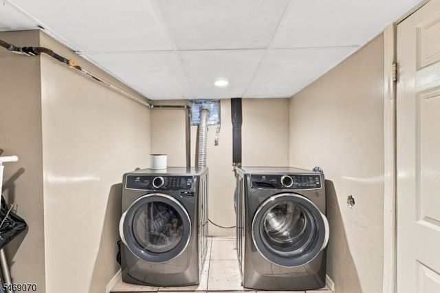88 Burlington Ave, Paterson City, NJ 07502