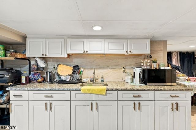 88 Burlington Ave, Paterson City, NJ 07502