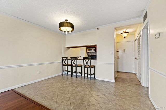 25 Rockledge Avenue 714, White Plains, NY 10601