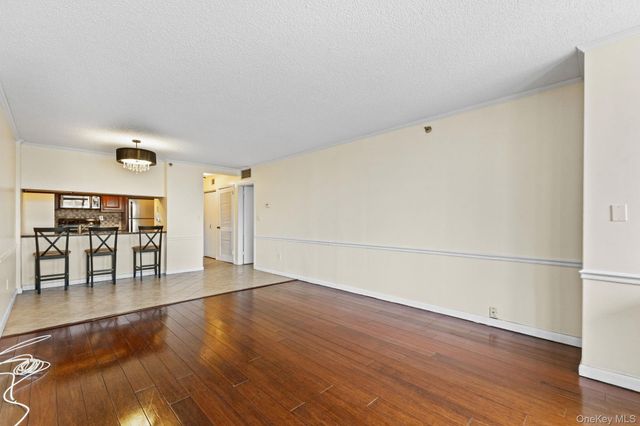 25 Rockledge Avenue 714, White Plains, NY 10601