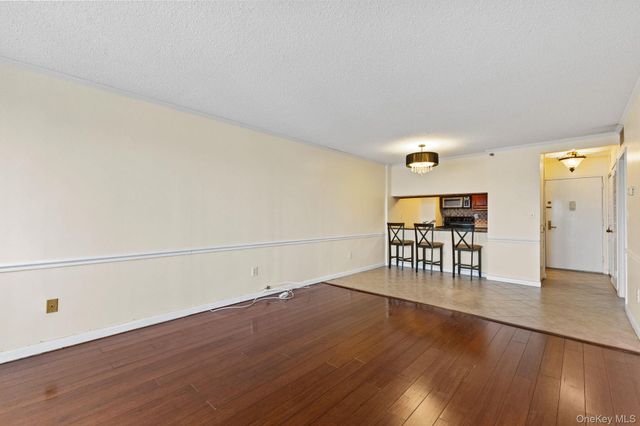 25 Rockledge Avenue 714, White Plains, NY 10601