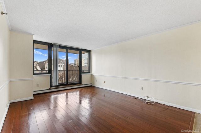 25 Rockledge Avenue 714, White Plains, NY 10601