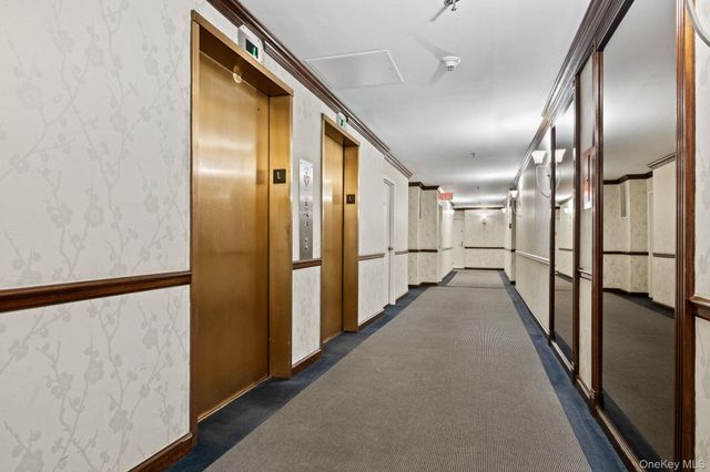 25 Rockledge Avenue 714, White Plains, NY 10601