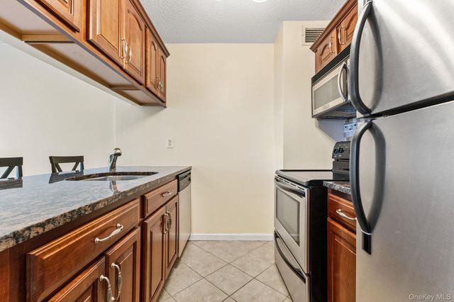 25 Rockledge Avenue 714, White Plains, NY 10601