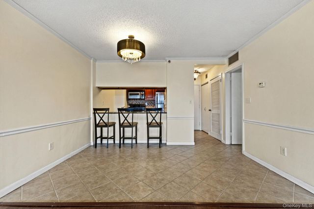 25 Rockledge Avenue 714, White Plains, NY 10601