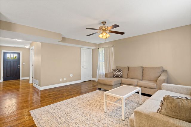 1000 S LOUISVILLE DR, Columbia, MO 65203