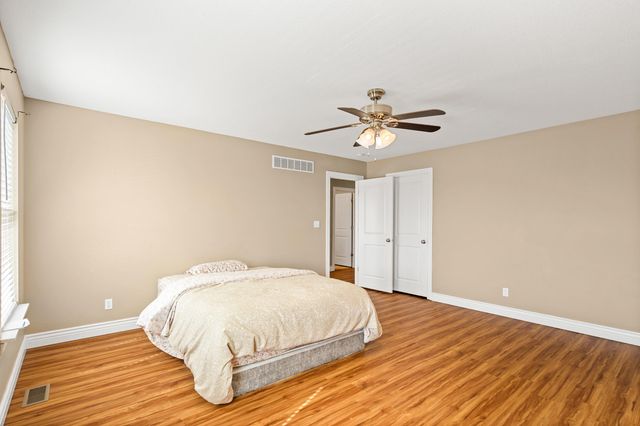 1000 S LOUISVILLE DR, Columbia, MO 65203