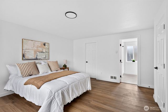 11819 Shore View Drive SW, Olympia, WA 98512