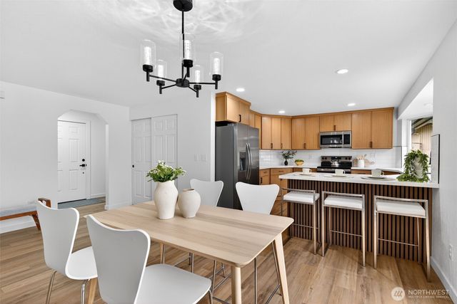 11819 Shore View Drive SW, Olympia, WA 98512