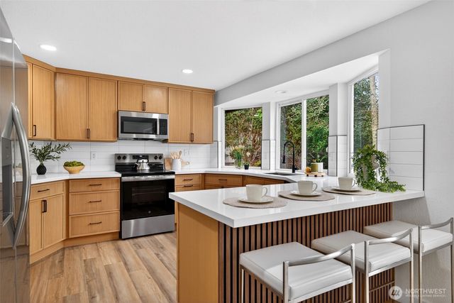 11819 Shore View Drive SW, Olympia, WA 98512