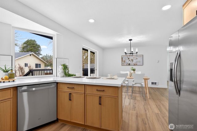 11819 Shore View Drive SW, Olympia, WA 98512