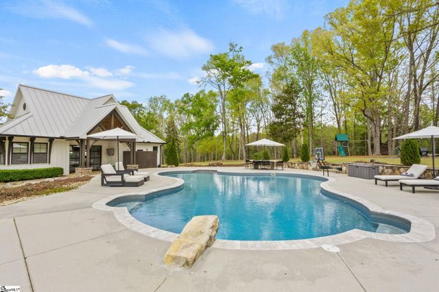 224 Hillside Church Road, Fountain Inn, SC 29644