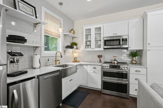 224 Hillside Church Road, Fountain Inn, SC 29644
