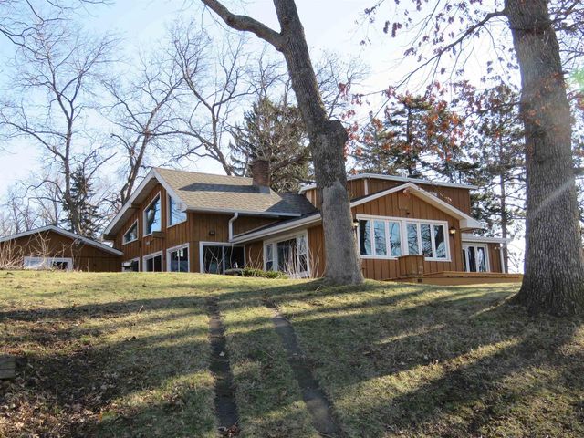 W9847 Dunn Road, Fox Lake, WI 53933