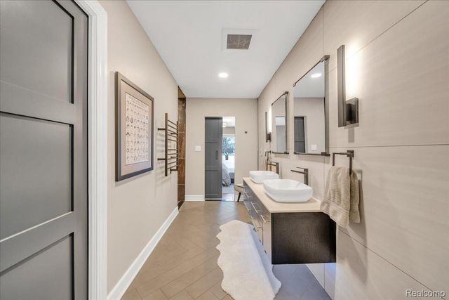 4620 Midland Avenue, Waterford Charter Township, MI 48329