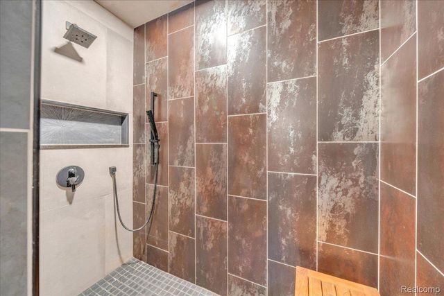 4620 Midland Avenue, Waterford Charter Township, MI 48329