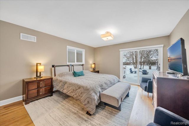 4620 Midland Avenue, Waterford Charter Township, MI 48329