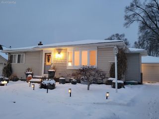 4620 Midland Avenue, Waterford Charter Township, MI 48329