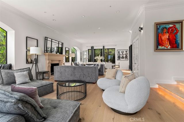 215 Poppy Avenue, Corona Del Mar, CA 92625
