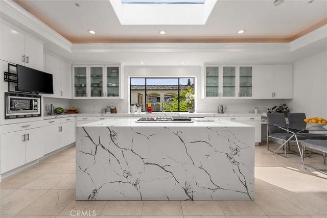 215 Poppy Avenue, Corona Del Mar, CA 92625
