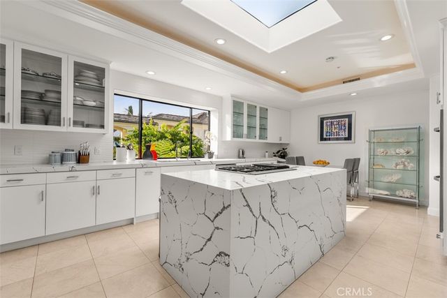 215 Poppy Avenue, Corona Del Mar, CA 92625