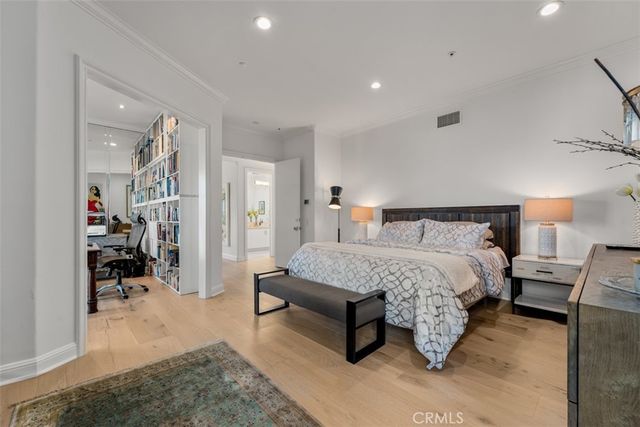 215 Poppy Avenue, Corona Del Mar, CA 92625