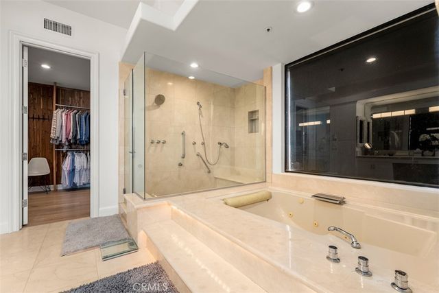 215 Poppy Avenue, Corona Del Mar, CA 92625