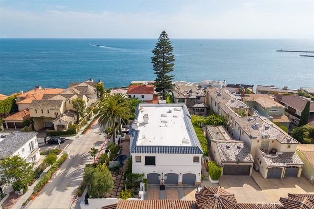 215 Poppy Avenue, Corona Del Mar, CA 92625