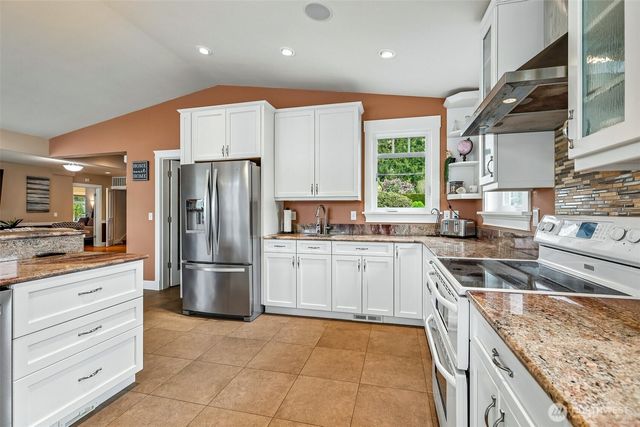 17298 Lake View Boulevard, Mount Vernon, WA 98274