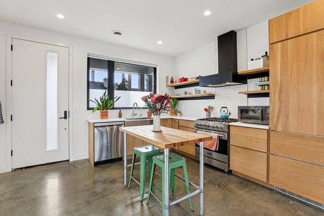 256 Waubesa Street, Madison, WI 53704