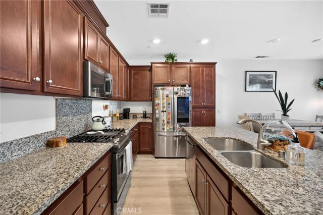 40438 Calle Real, Murrieta, CA 92563