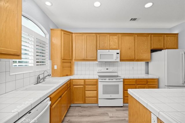2063 Picadilly Court, Manteca, CA 95336