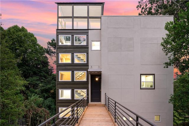 335 Eureka NE Drive, Atlanta, GA 30305