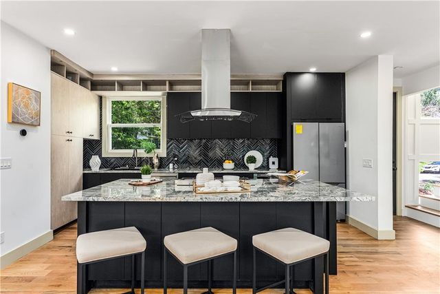 335 Eureka NE Drive, Atlanta, GA 30305