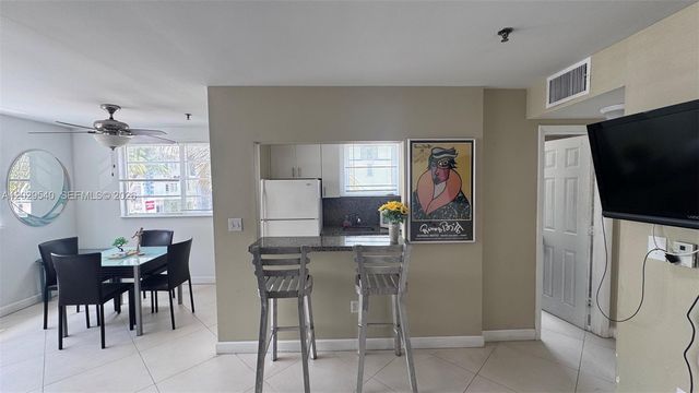 865 Collins Ave 210, Miami Beach, FL 33139