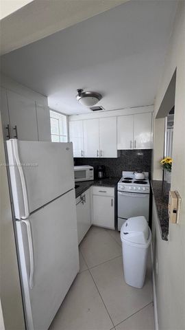865 Collins Ave 210, Miami Beach, FL 33139