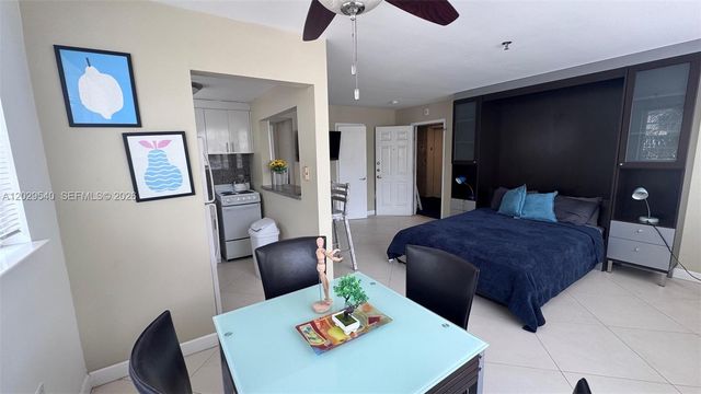 865 Collins Ave 210, Miami Beach, FL 33139