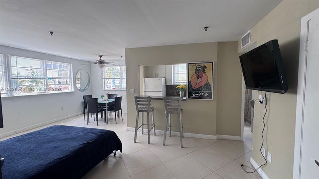 865 Collins Ave 210, Miami Beach, FL 33139