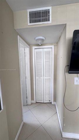 865 Collins Ave 210, Miami Beach, FL 33139